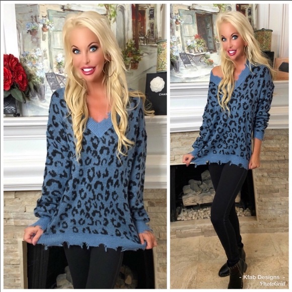V Neck Frayed Hem Blue Leopard Sweater - Picture 4 of 5